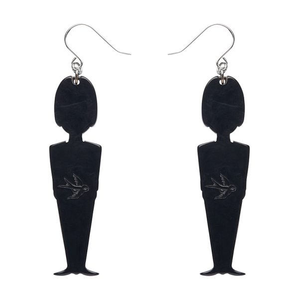 Changing of the Guard drop earrings - Image 2