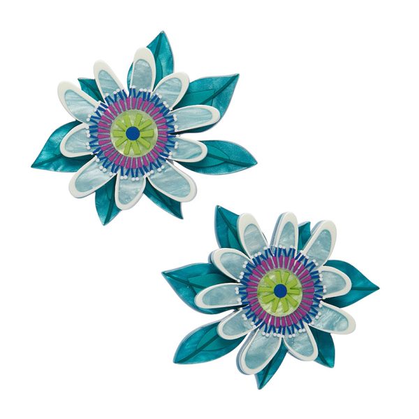 Passionate Petals hair clips(2025) - Image 2