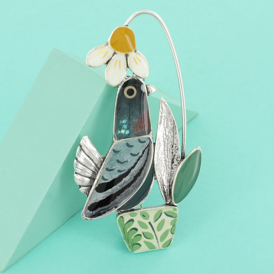 Taratata Le Facteur Pigeon Brooch - Image 3