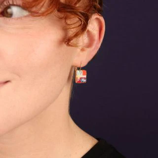 Taratata Curieuse (curious - dog/plants) leverback earrings - Image 2