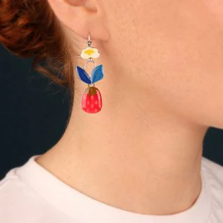 Taratata Delice (strawberry) Statement leverback earrings - Image 2