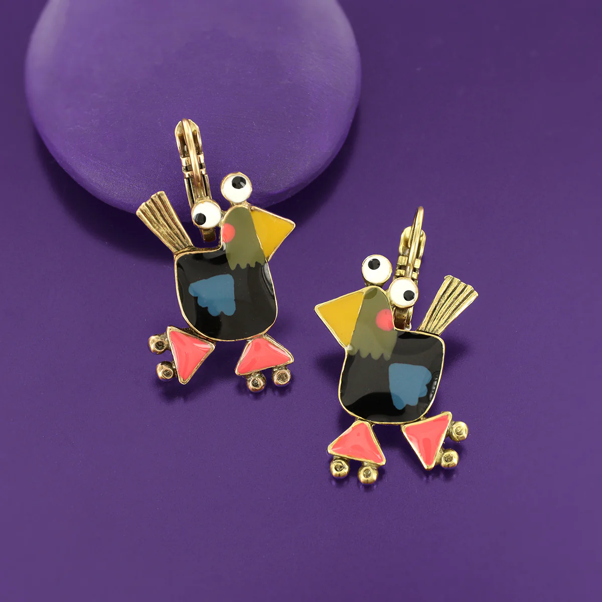 Taratata Roule Ma Poule (roll my hen - Black) leverback earrings