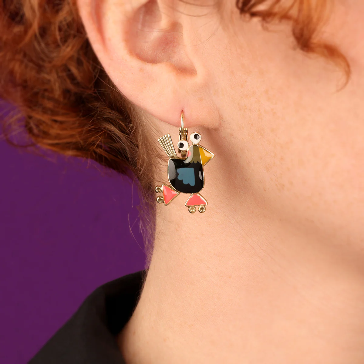 Taratata Roule Ma Poule (roll my hen - Black) leverback earrings - Image 2