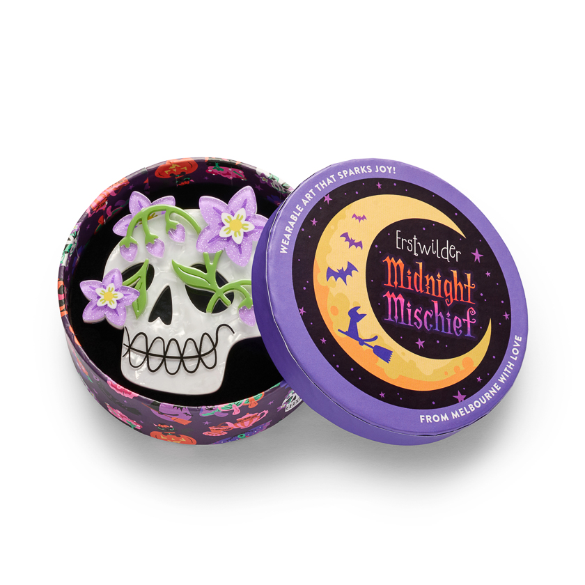 Shade of Night brooch 2026 - Image 3